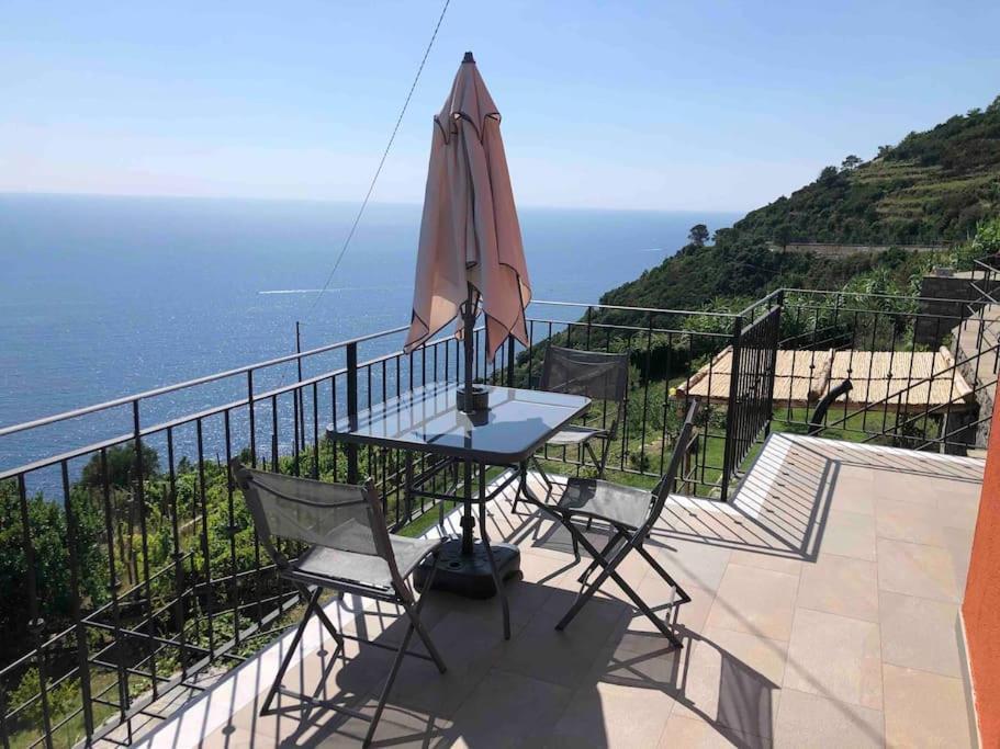 Orangehouse Cinque Terre. Private Parking Vila Riomaggiore Exterior foto