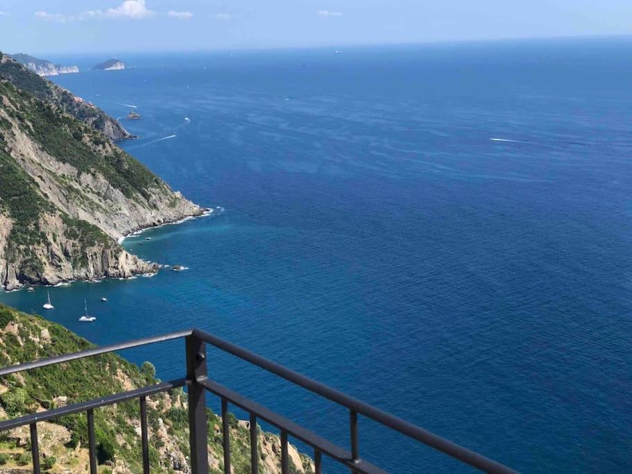 Orangehouse Cinque Terre. Private Parking Vila Riomaggiore Exterior foto