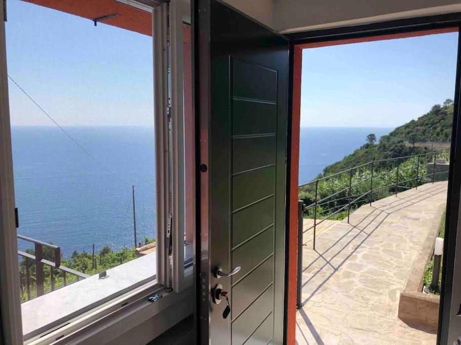 Orangehouse Cinque Terre. Private Parking Vila Riomaggiore Exterior foto